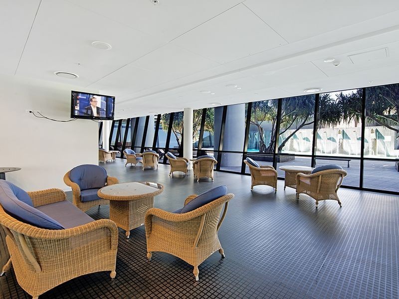 9 Ferny Avenue, Surfers Paradise QLD 4217