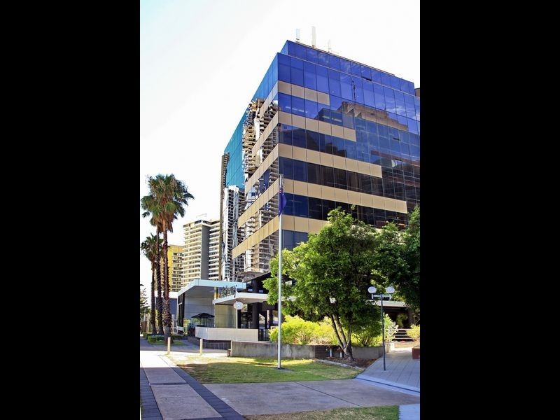 64 Ferny Avenue, Surfers Paradise QLD 4217