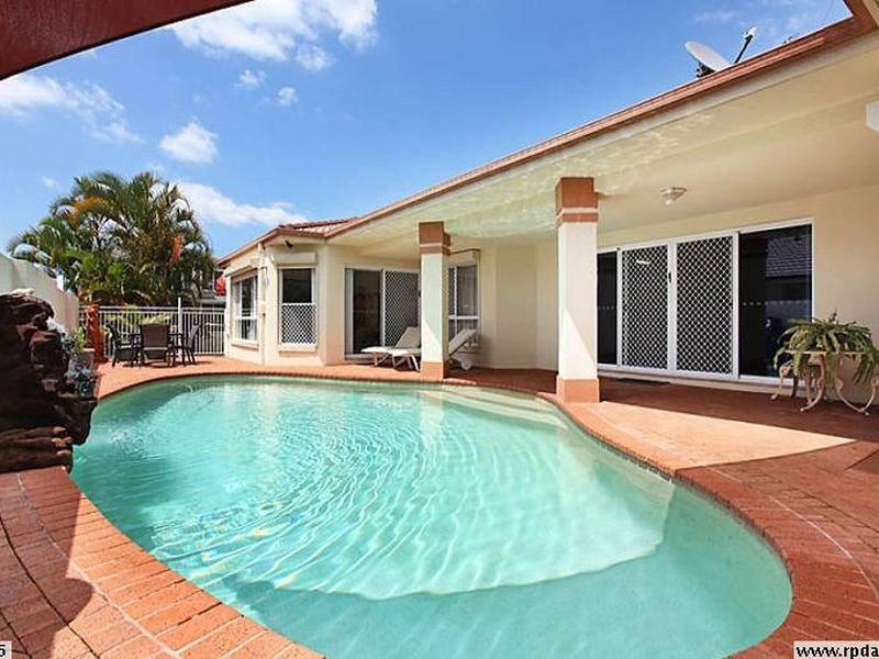 42 Deborah Avenue, Benowa Waters QLD 4217