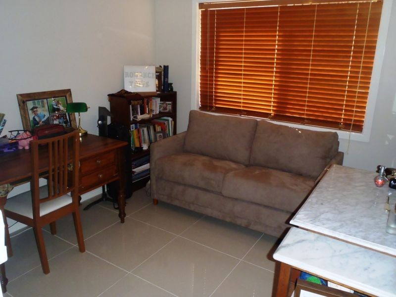 2/23 Armrick Avenue, Broadbeach QLD 4218
