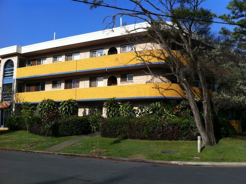 9/9 Holborow Close, Surfers Paradise QLD 4217