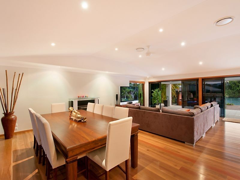 20 Kawana Crescent, Ashmore QLD 4214