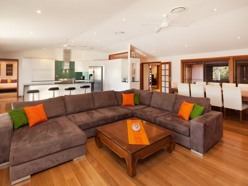 20 Kawana Crescent, Ashmore QLD 4214