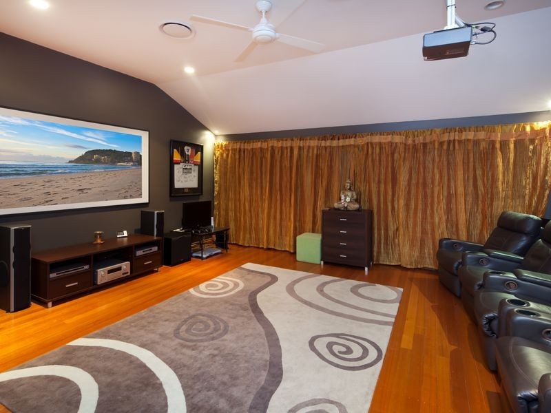 20 Kawana Crescent, Ashmore QLD 4214
