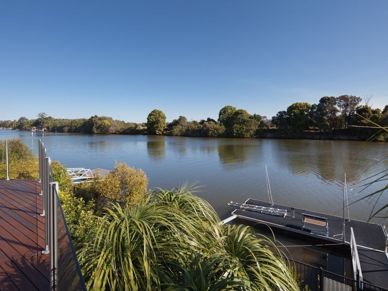 20 Kawana Crescent, Ashmore QLD 4214