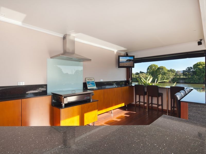 20 Kawana Crescent, Ashmore QLD 4214