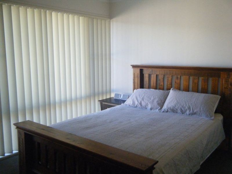 6/17 Darrambal Street, Chevron Island QLD 4217