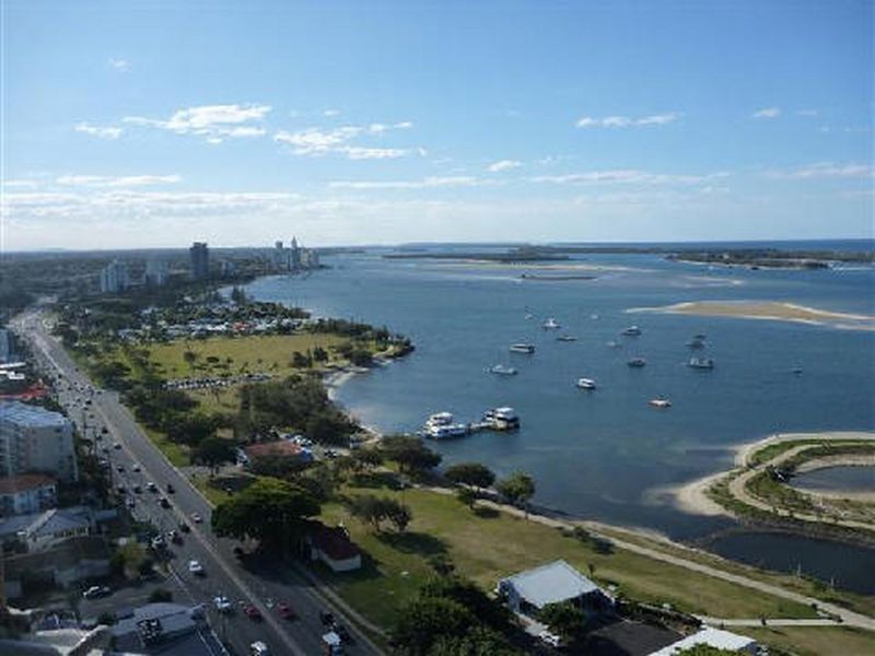 8 Welch Street, Southport QLD 4215