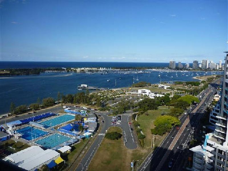 8 Welch Street, Southport QLD 4215