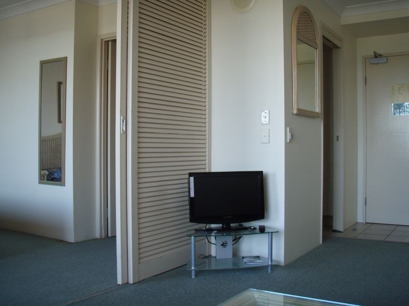 317/1 Paradise Island, Surfers Paradise QLD 4217