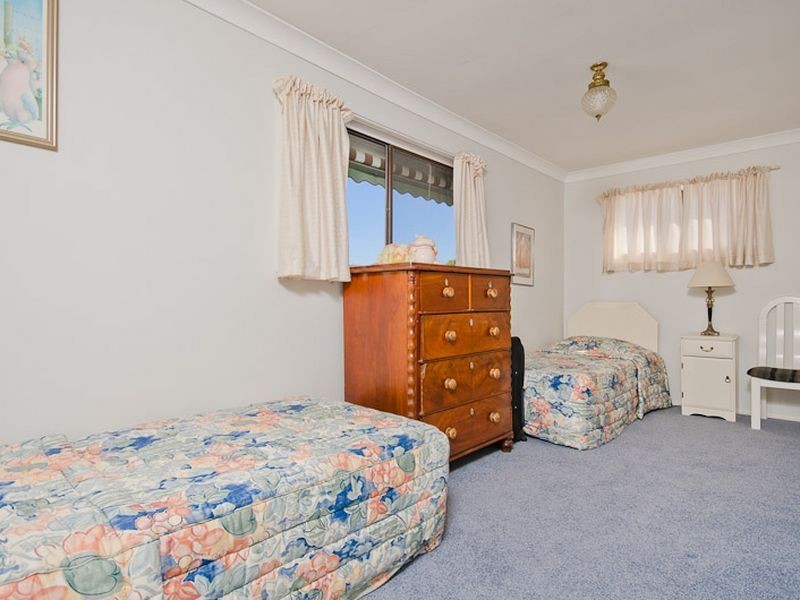 35 Bermuda Street, Broadbeach Waters QLD 4218