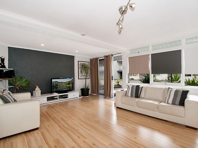 33/2539-2541 Gold Coast Highway, Mermaid Beach QLD 4218