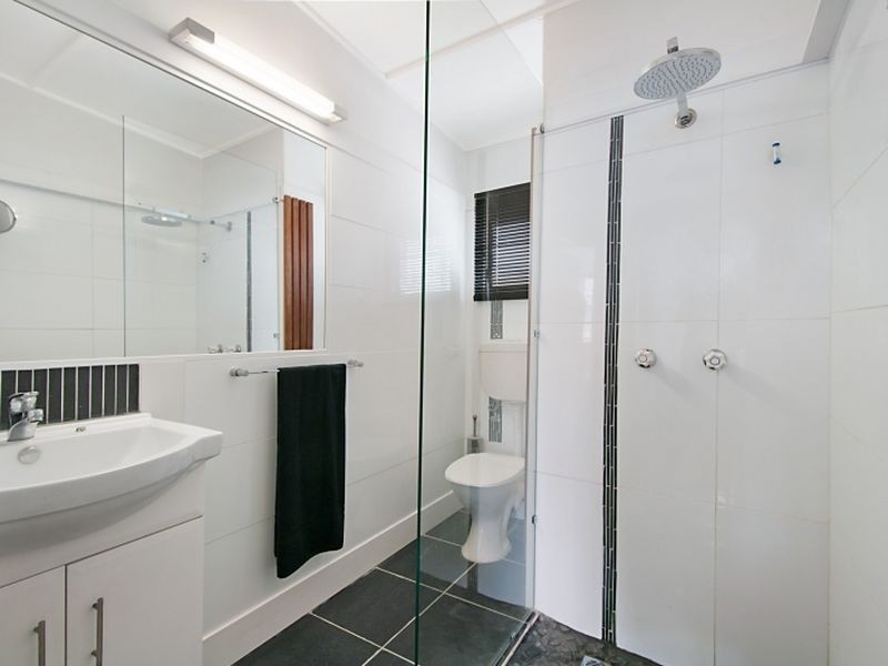 33/2539-2541 Gold Coast Highway, Mermaid Beach QLD 4218