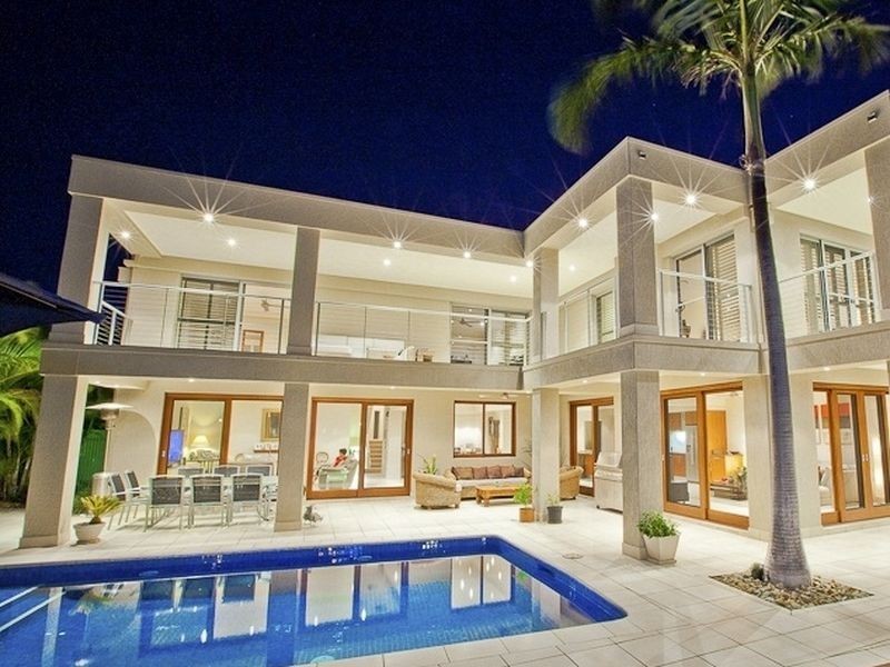 48 Charolais Crescent, Benowa QLD 4217