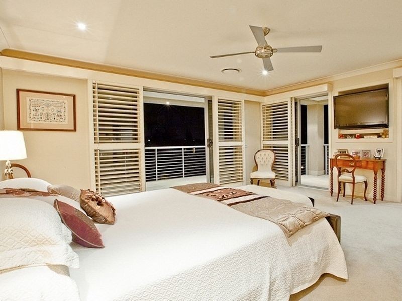 48 Charolais Crescent, Benowa QLD 4217