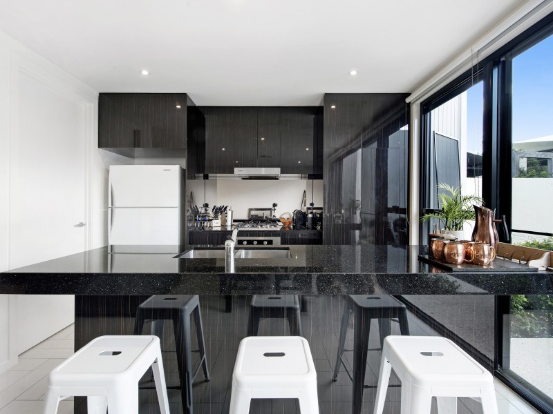 34 Theatre Drive, Benowa QLD 4217