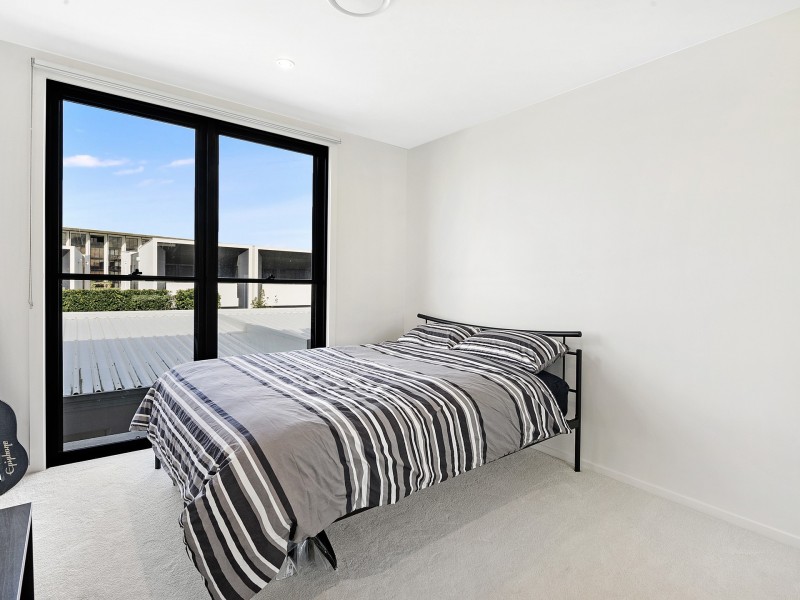 34 Theatre Drive, Benowa QLD 4217