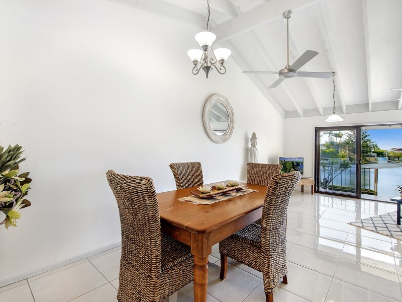 3/53-57 Hooker Boulevard, Broadbeach Waters QLD 4218