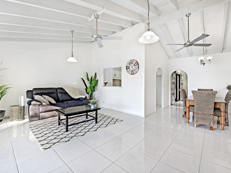 3/53-57 Hooker Boulevard, Broadbeach Waters QLD 4218