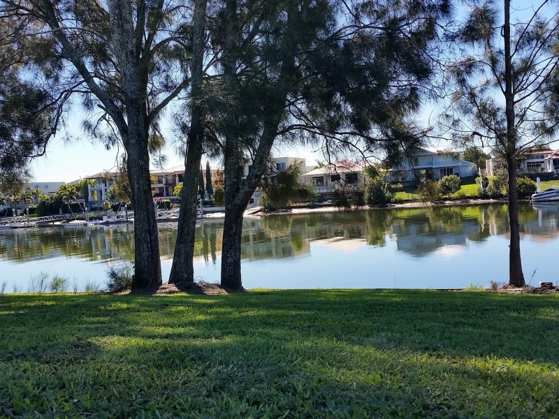 8-16 Riverbend Avenue, Carrara QLD 4211