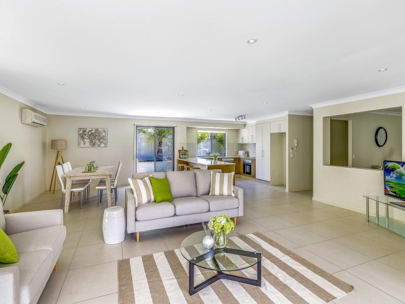 178 Palm Meadows Drive, Carrara QLD 4211