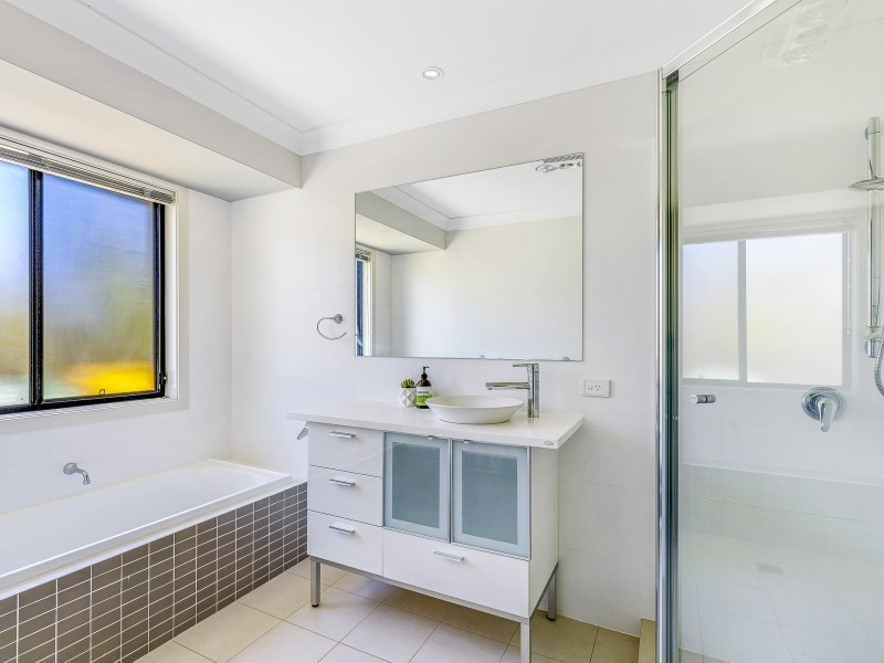178 Palm Meadows Drive, Carrara QLD 4211