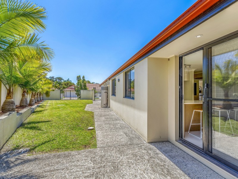 178 Palm Meadows Drive, Carrara QLD 4211