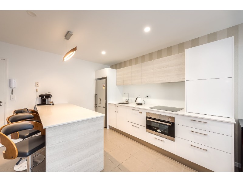 Apartment 1305/6-8 Waterford Ct, Bundall QLD 4217