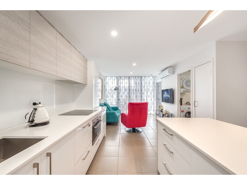 Apartment 1305/6-8 Waterford Ct, Bundall QLD 4217