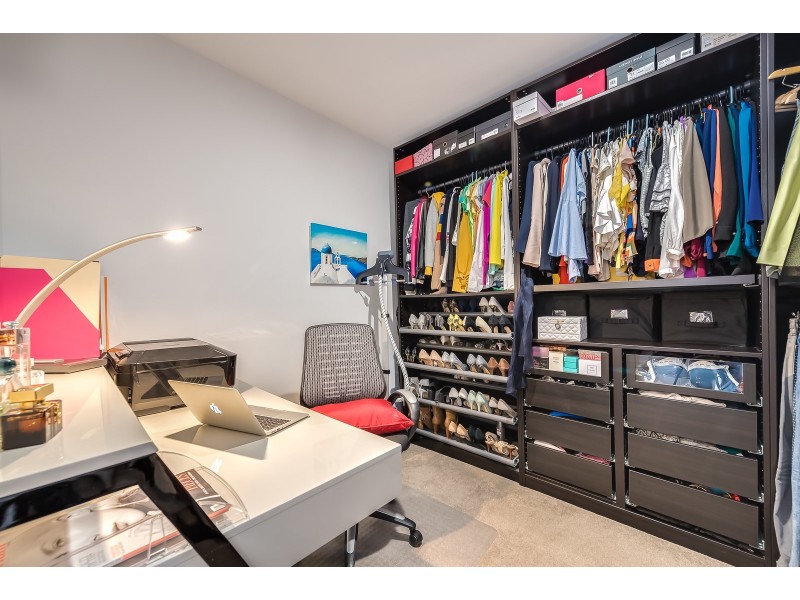 Apartment 1305/6-8 Waterford Ct, Bundall QLD 4217