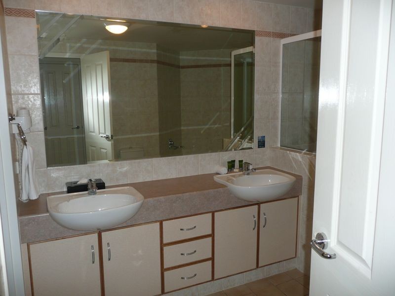 904/3400 Gold Coast Highway, Surfers Paradise QLD 4217