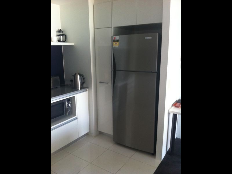 9 Ferny Avenue, Surfers Paradise QLD 4217