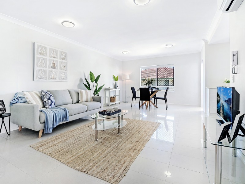 17/39 Frank Street, Labrador QLD 4215