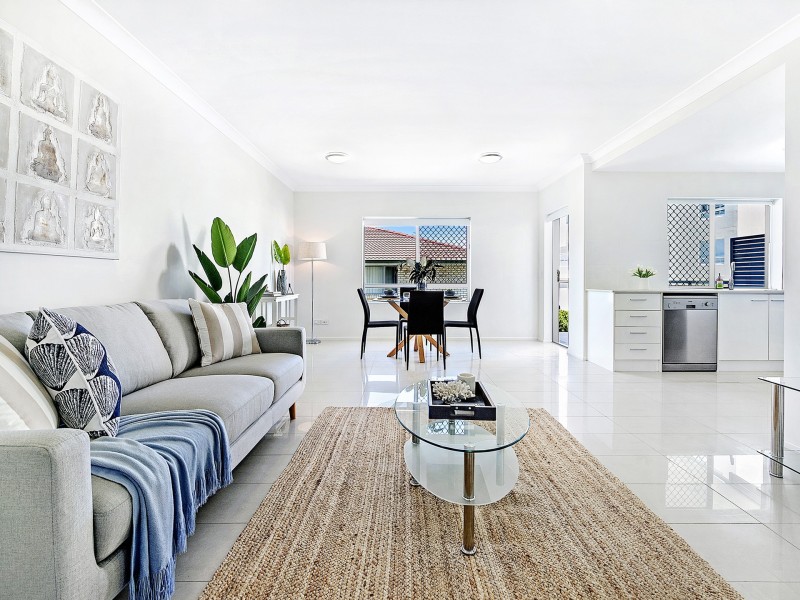 17/39 Frank Street, Labrador QLD 4215