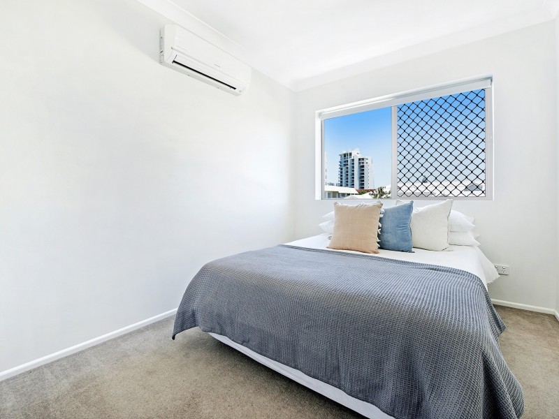 17/39 Frank Street, Labrador QLD 4215