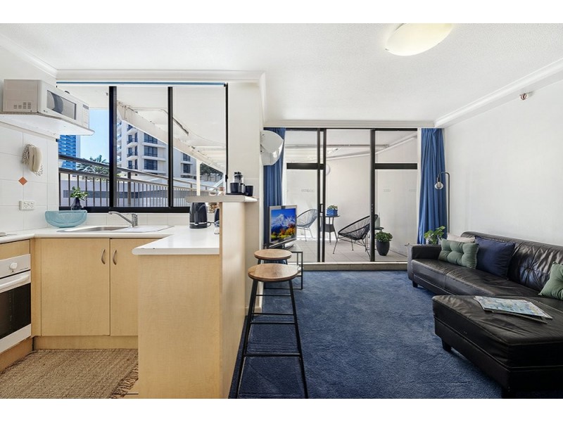 18 Hanlan Street, Surfers Paradise QLD 4217