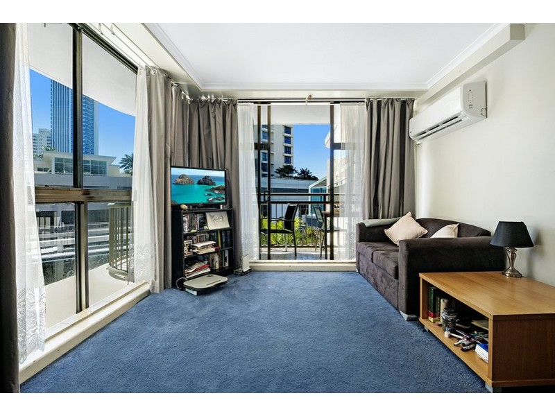 18 Hanlan Street, Surfers Paradise QLD 4217