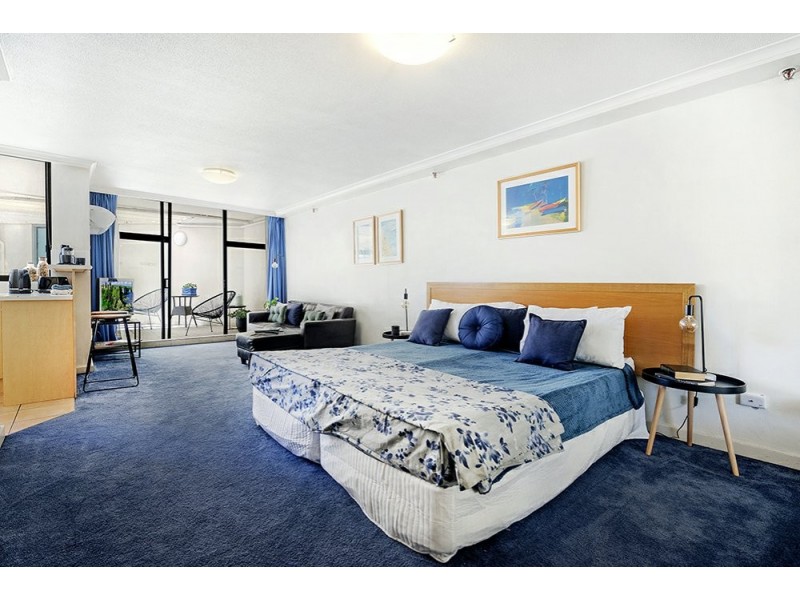 18 Hanlan Street, Surfers Paradise QLD 4217