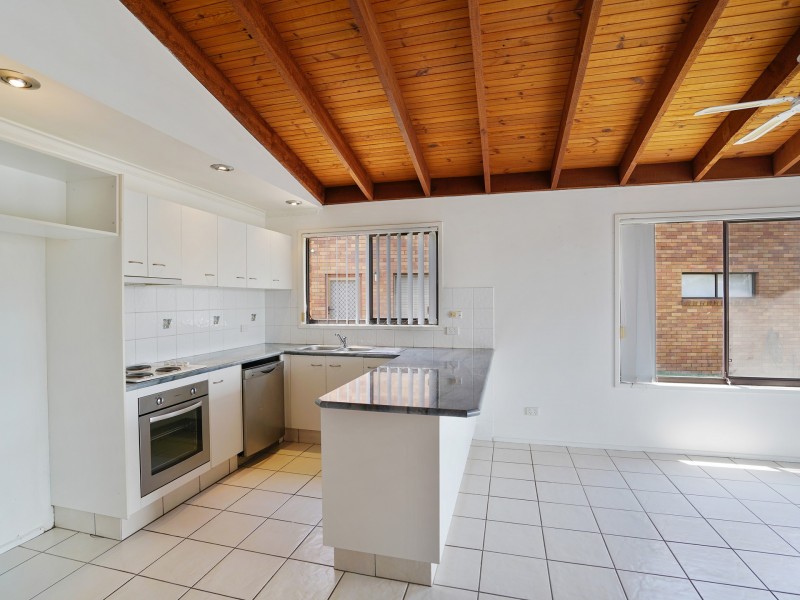 Unit 1/20 Sunbird Street, Burleigh Waters QLD 4220