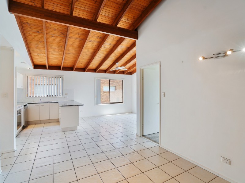Unit 1/20 Sunbird Street, Burleigh Waters QLD 4220