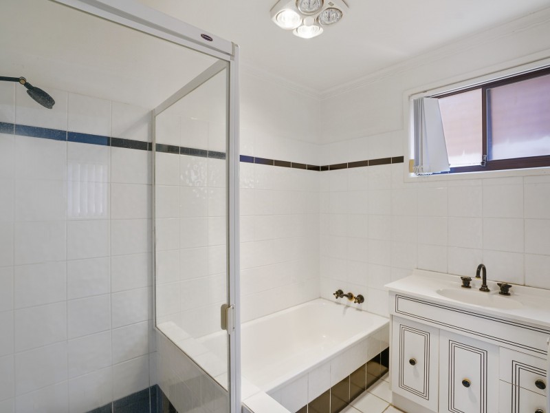Unit 1/20 Sunbird Street, Burleigh Waters QLD 4220