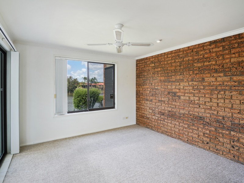 Unit 1/20 Sunbird Street, Burleigh Waters QLD 4220
