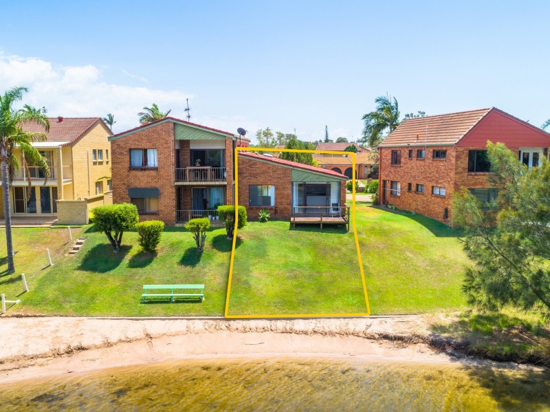 Unit 1/20 Sunbird Street, Burleigh Waters QLD 4220
