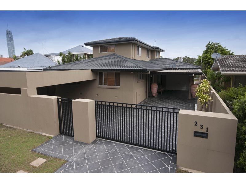 231 Stanhill Drive, Chevron Island QLD 4217