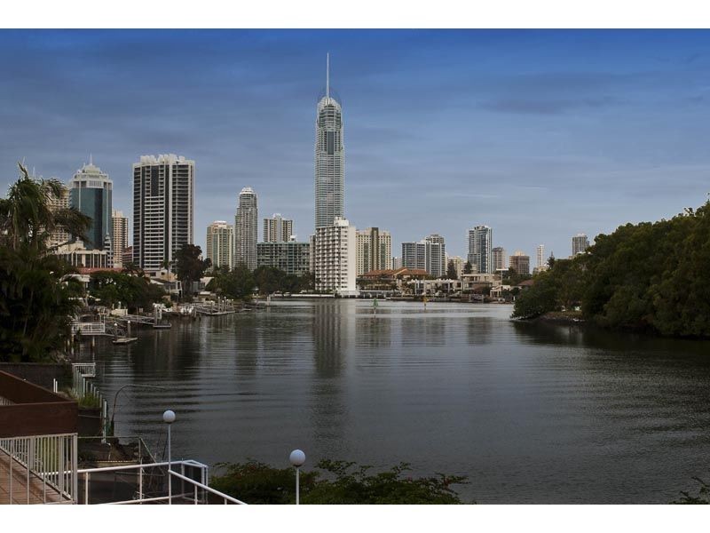 231 Stanhill Drive, Chevron Island QLD 4217