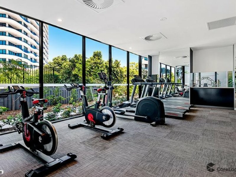 5 Harbourside Court, Biggera Waters QLD 4216