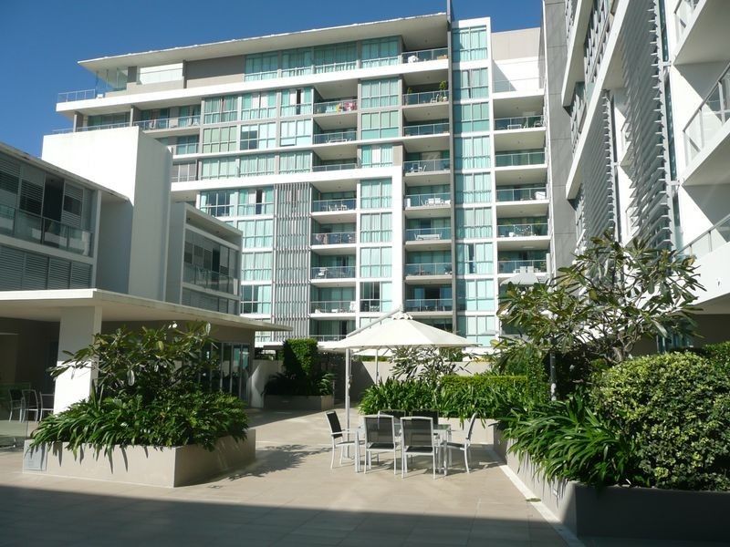 2012/33 T E Peters Drive, Broadbeach Waters QLD 4218