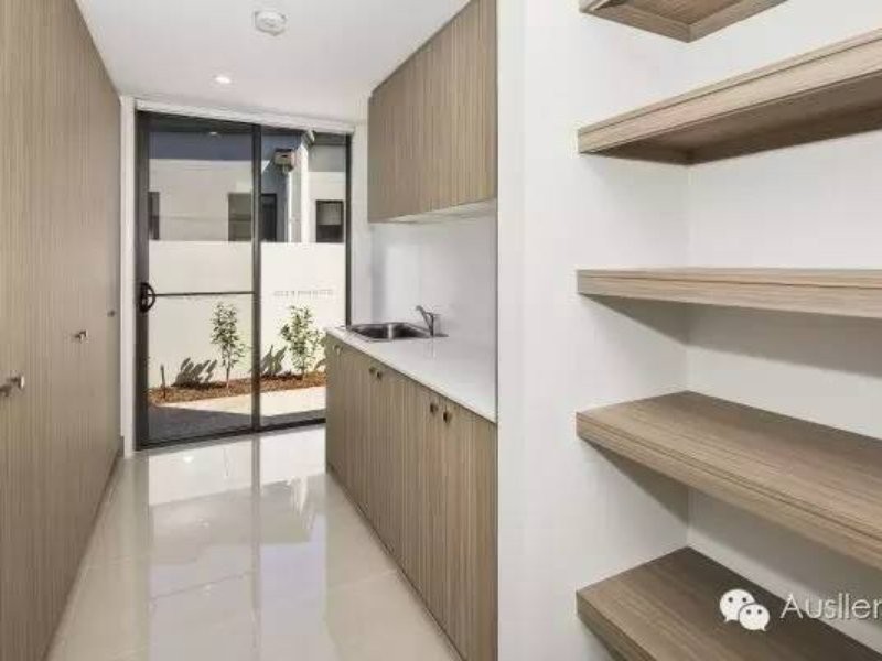 1080 Edgecliff Dr, Sanctuary Cove QLD 4212