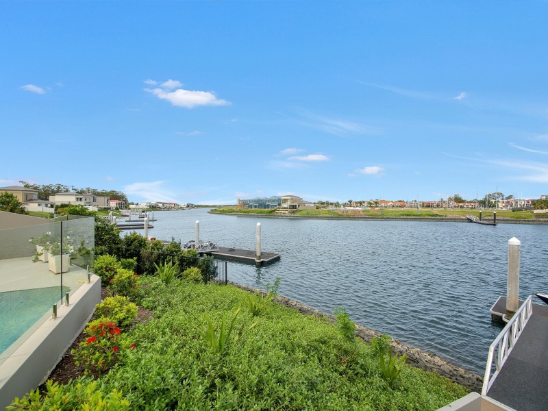 1080 Edgecliff Dr, Sanctuary Cove QLD 4212