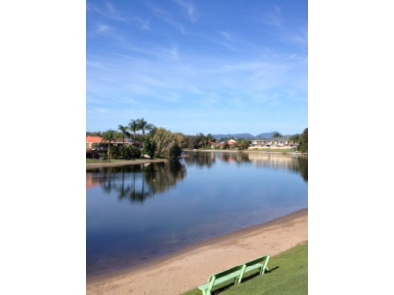 20 Sunbird Street, Burleigh Waters QLD 4220